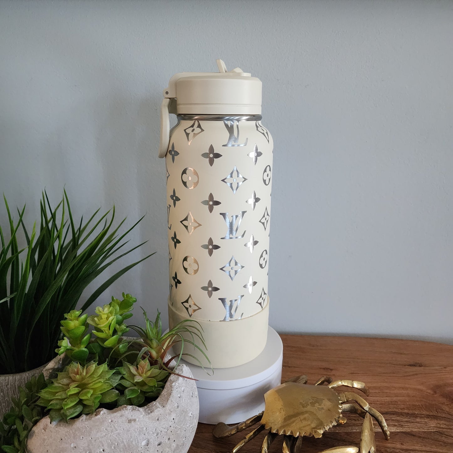 LV 32oz Insulated Bottle with matching boot and lid