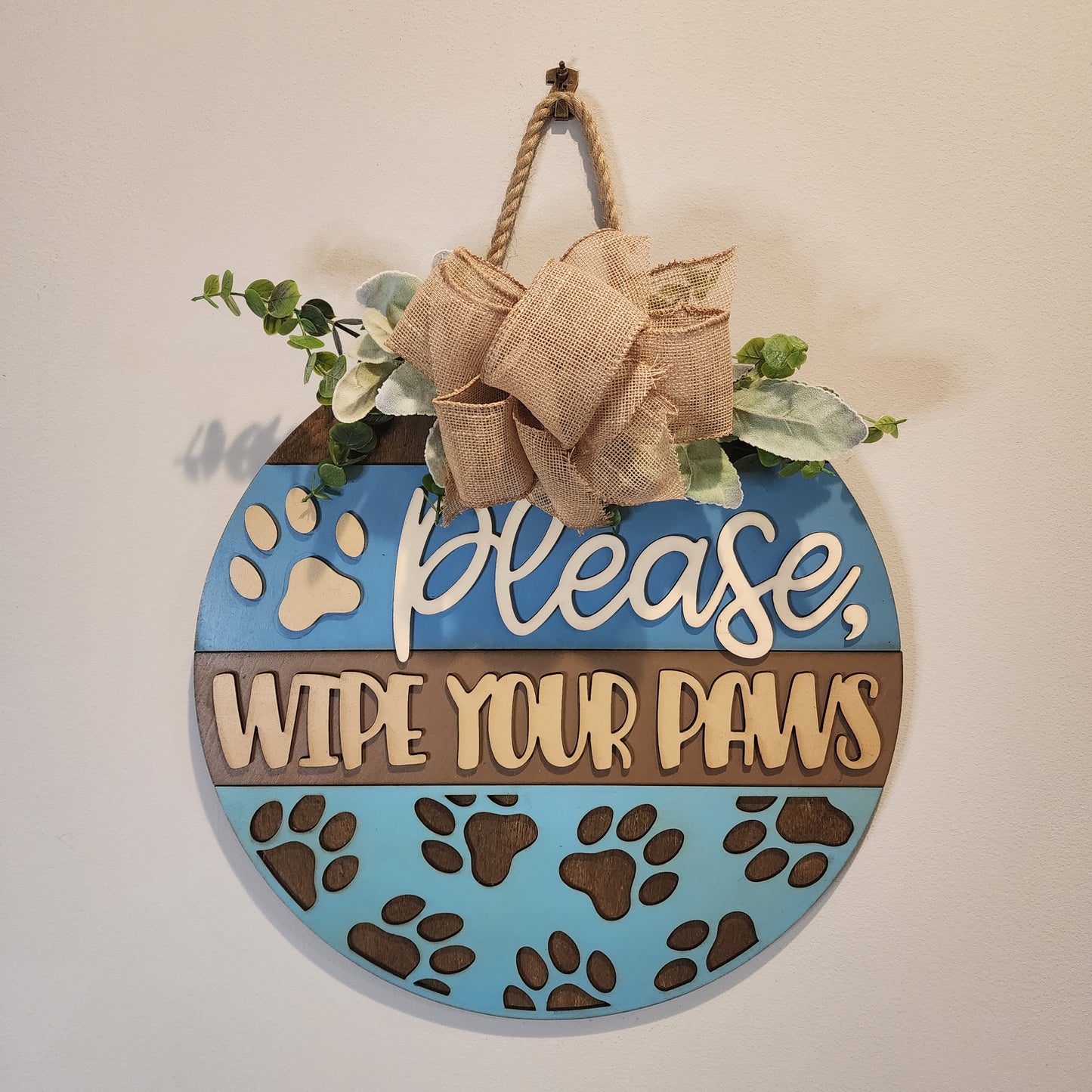 Dog welcome sign