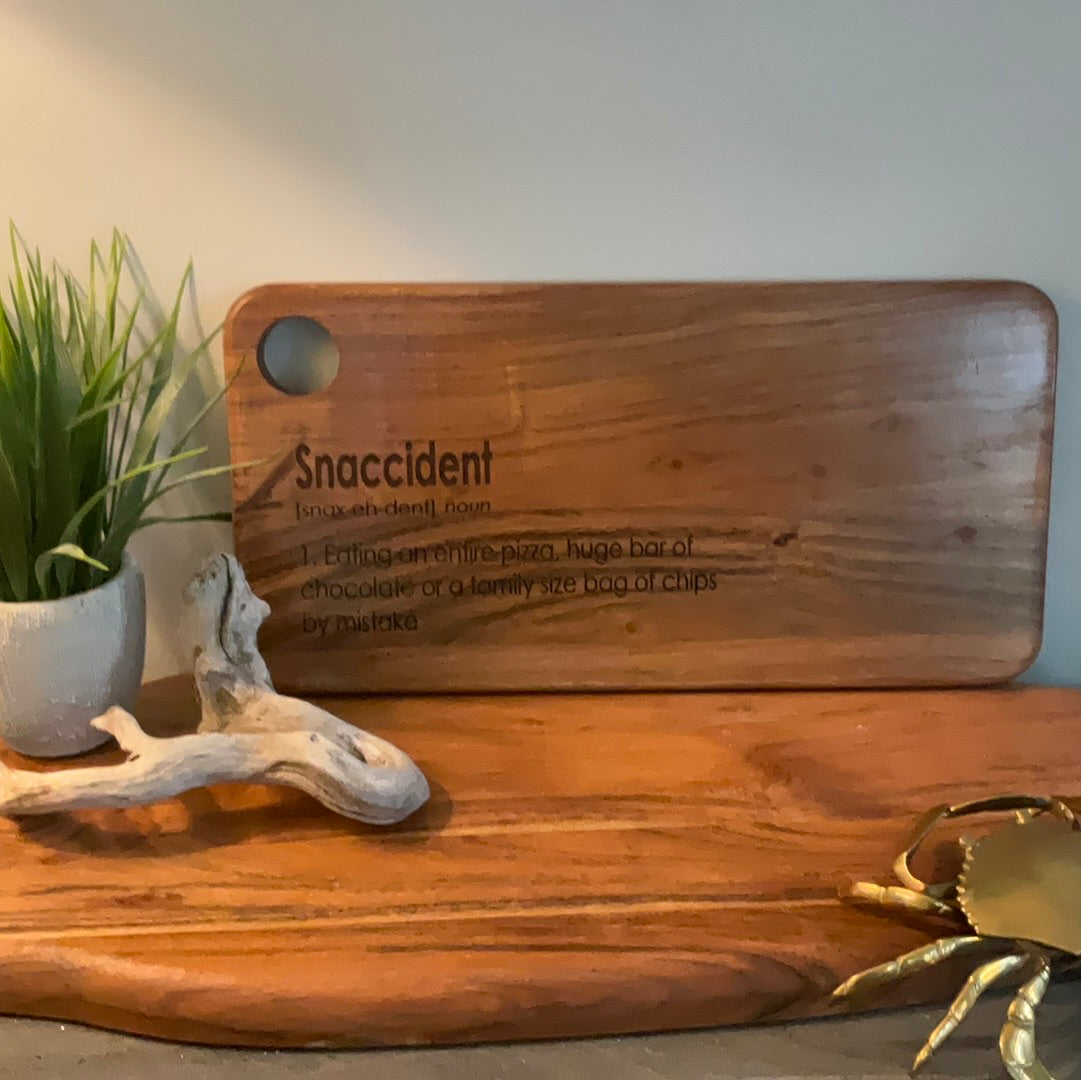 Snaccident serving board