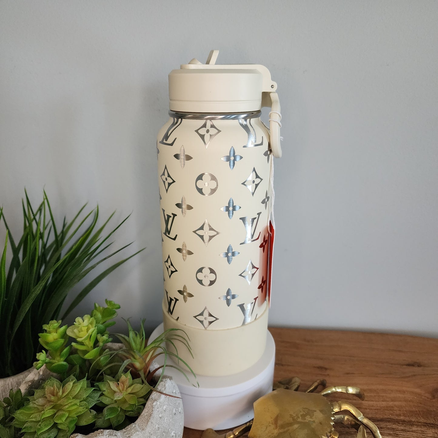 LV 32oz Insulated Bottle with matching boot and lid