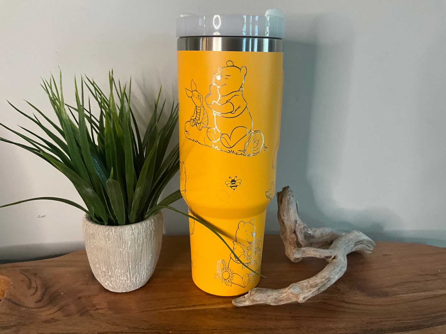 Pooh and friends 40 oz with handle
